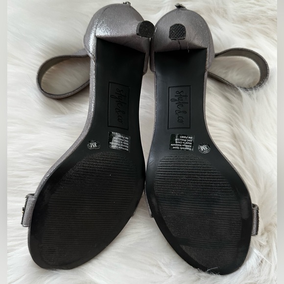 Style & Co Silver Sparkly Evening Shoes Size 8 Medium - Picture 8 of 8